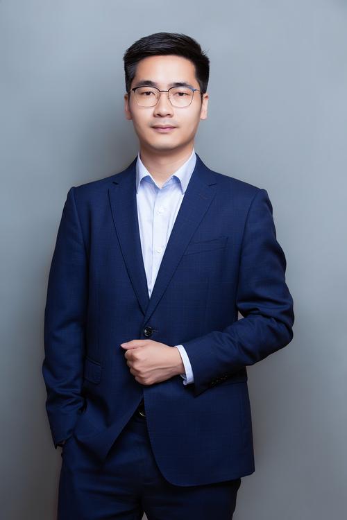 张荐洋 联合创始人 & 首席运营官